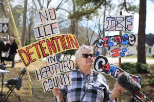 Centro de detención de inmigración en Winton: ICE firma contrato con GEO Group