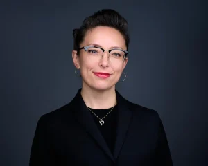 Qué propone Kim Roney, candidata a alcaldesa de Asheville